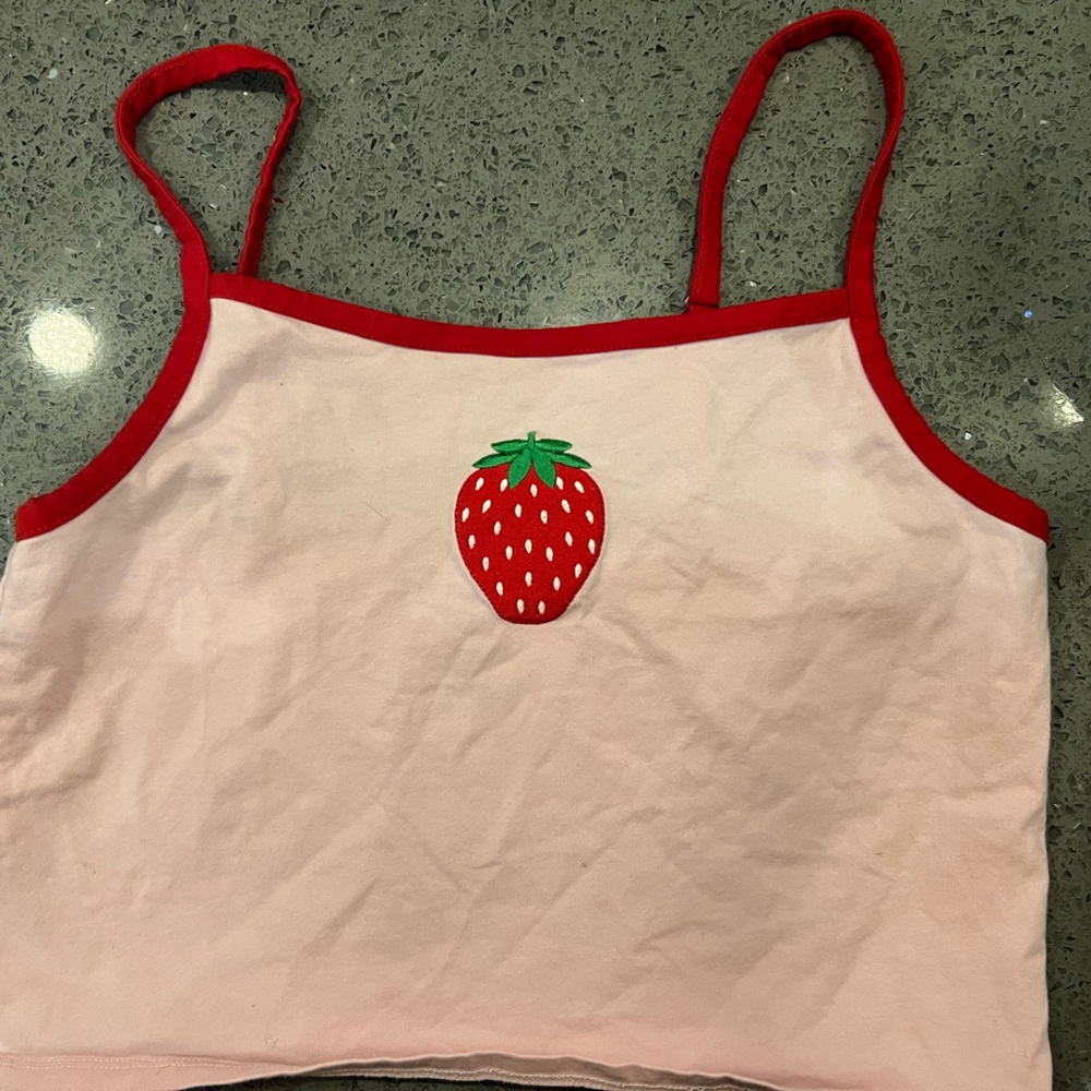 Strawberry Y2K Crop Top Size Large